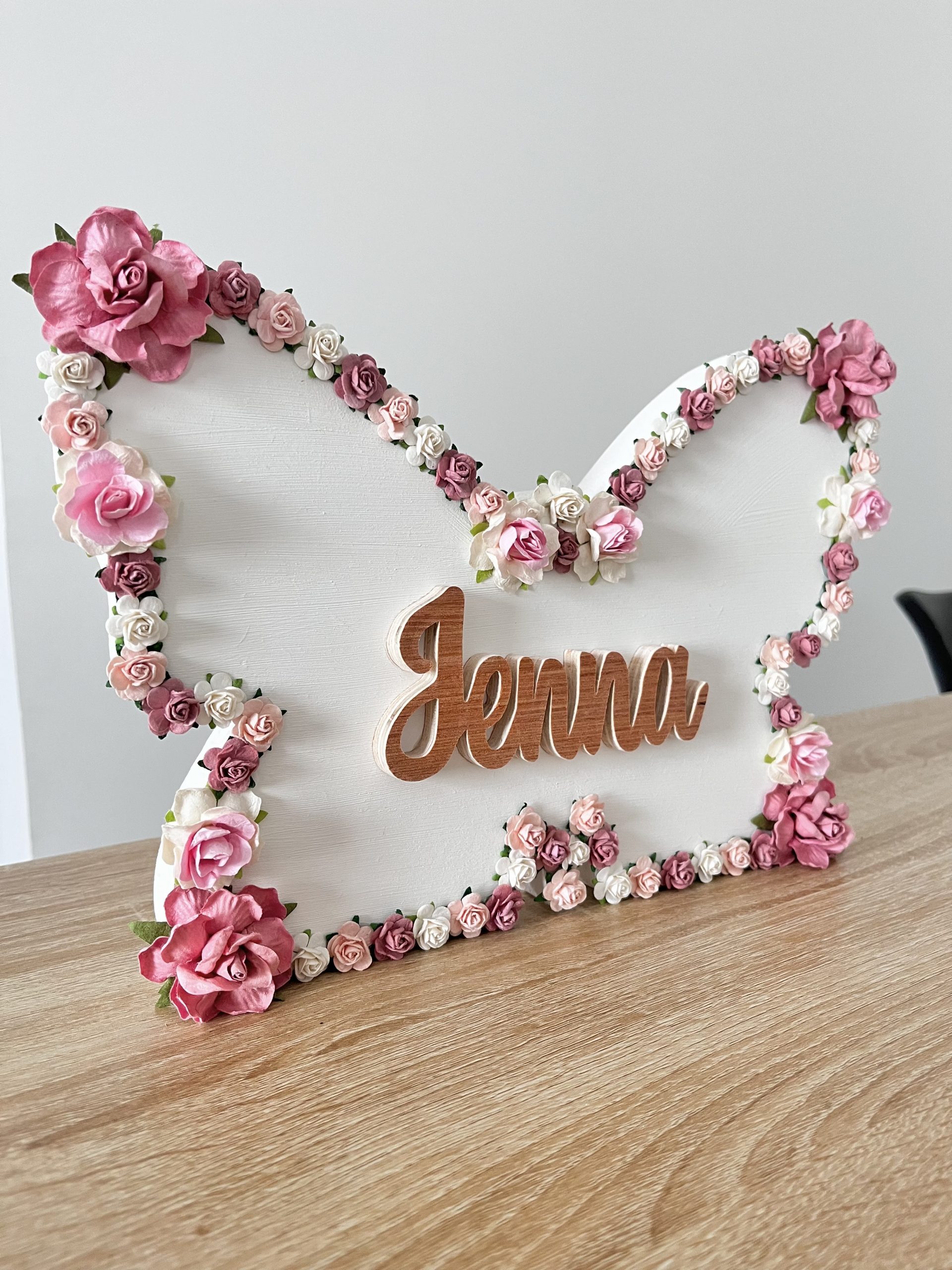 Le papillon en bois fleuri avec prénom 🦋 – Image 5