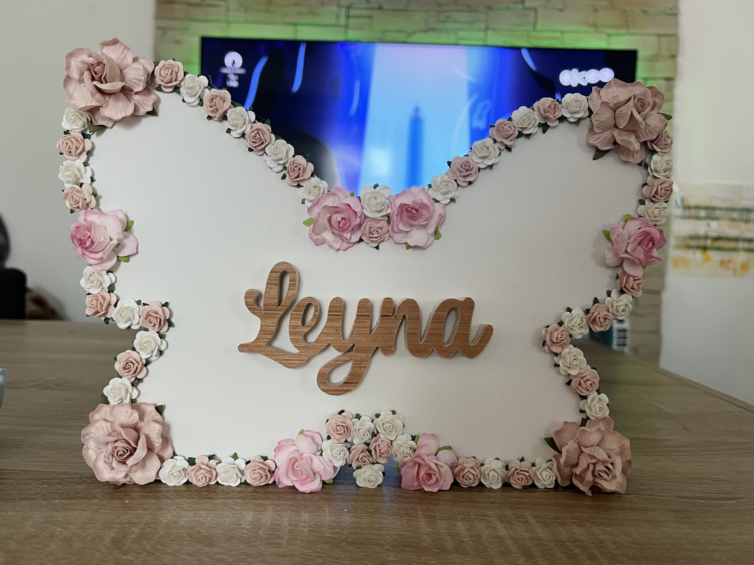 Le papillon en bois fleuri avec prénom 🦋 – Image 10